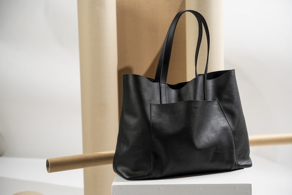 美品】ダニエル&ボブ 巾着バッグ ハンドバッグ レザー ベルト ブラック 